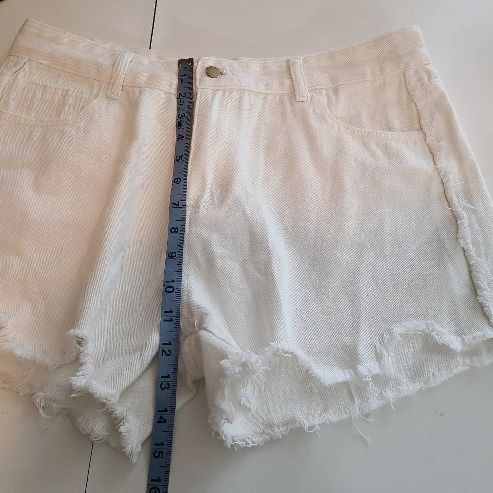 Shein White Raw Frayed Hem Denim Shorts